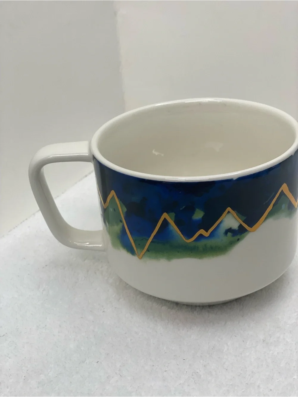 Starbucks 2015 Artisan Series 06/08 12 ounce Coffee Mug Mountain Design Gold RIm